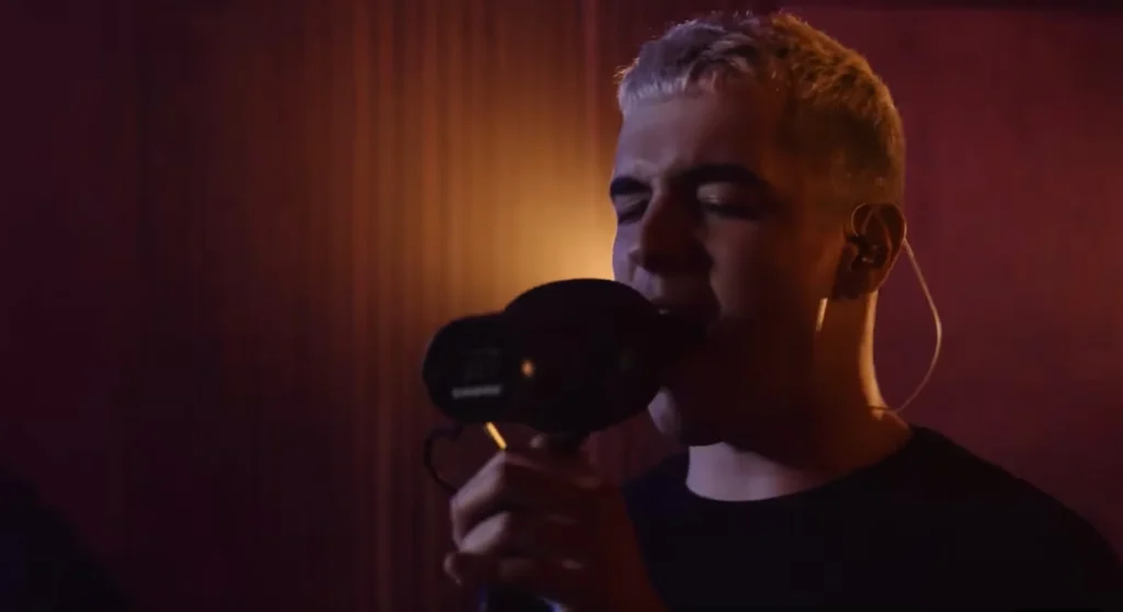 Tony Yoru – Złe Nawyki