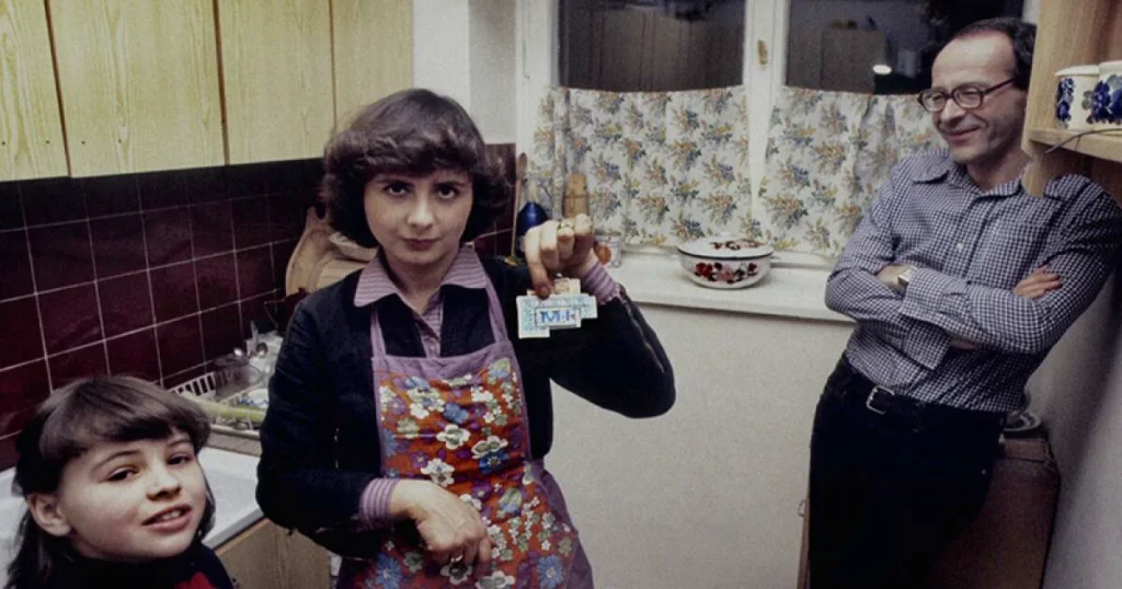 POCZTÓWKI Z REPUBLIKI ABSURDU