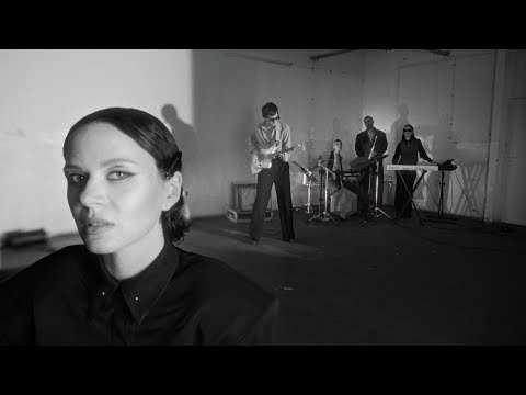 Kasia Lins – Śmierć w bikini