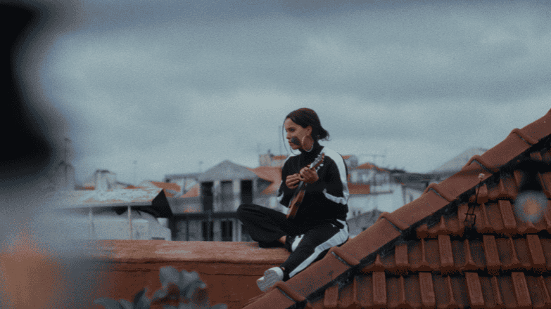 Sneaker Studio Embrace yourself