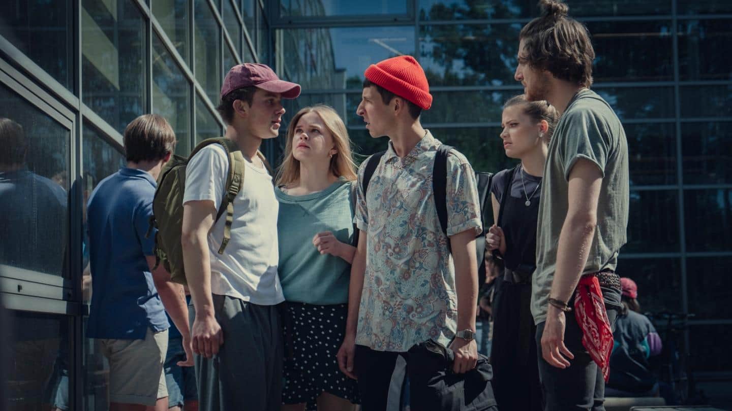 Hold Tight | Netflix