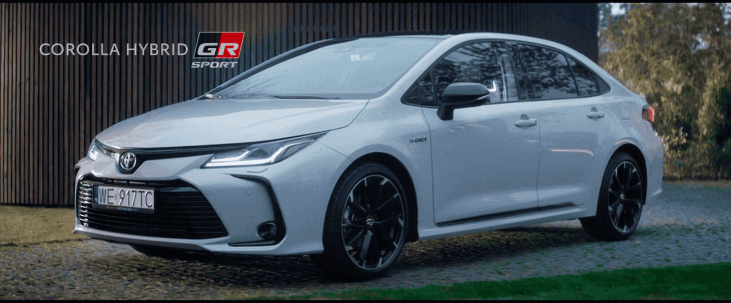 Toyota Corolla GR Sport dircut